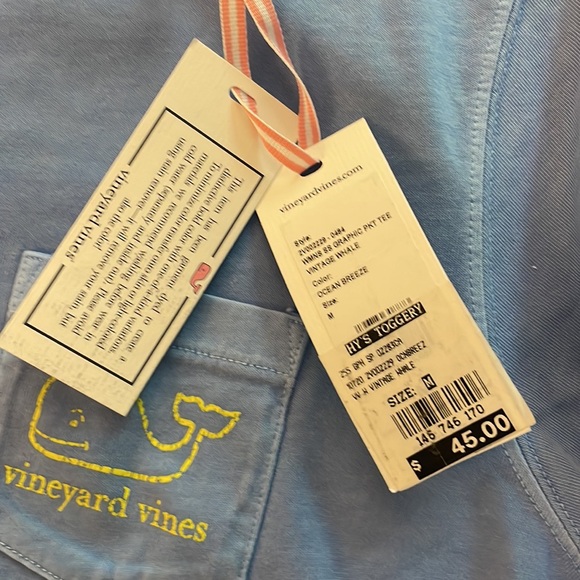 Vineyard Vines tshirt - Picture 2 of 5